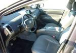 Автомобиль Toyota Prius - хэтчбек фото
