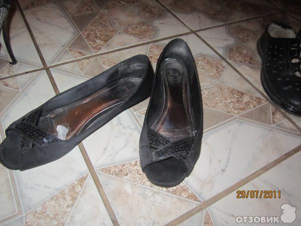 Сеть обувных магазинов Центробувь фото