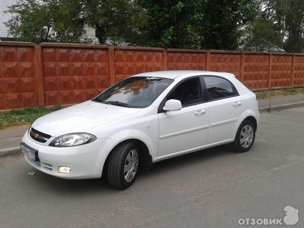 Chevrolet Lacetti хэтчбек - автомобиль фото