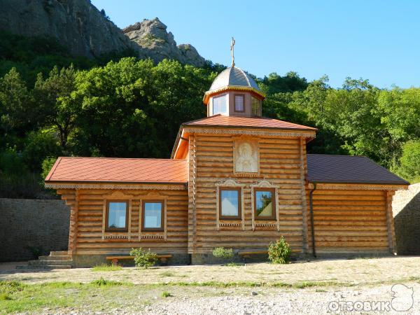 Кизилташский мужской монастырь (Украина, Крым) фото