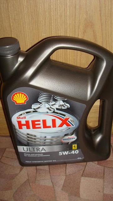 Синтетическое моторное масло Shell Hellix Ultra 5W-40 фото