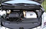 Автомобиль Toyota Prius - хэтчбек фото