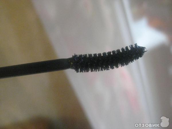 Тушь Maybelline Volume Express Corved Brush фото