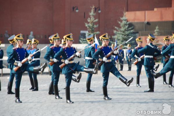 Развод конных и пеших караулов на Красной площади (Россия, Москва) фото