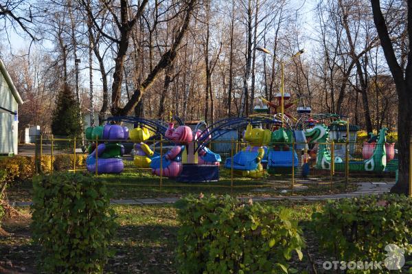 Москва парк останкино останкино фест. Аттракционы в Останкинском парке. Парк Останкино карусели. Природно-исторический парк Останкино. Парк Останкино детская площадка.