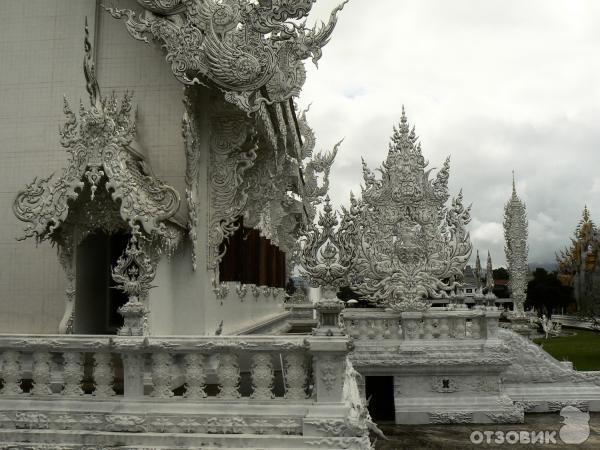 Ват Ронг Кхун (Wat Rong Khun) Белый Храм фото