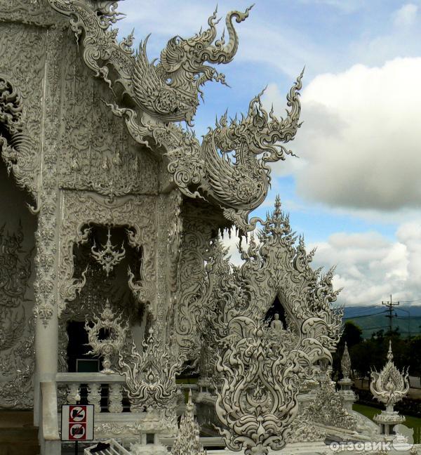 Ват Ронг Кхун (Wat Rong Khun) Белый Храм фото