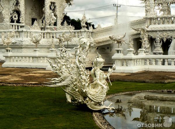 Ват Ронг Кхун (Wat Rong Khun) Белый Храм фото