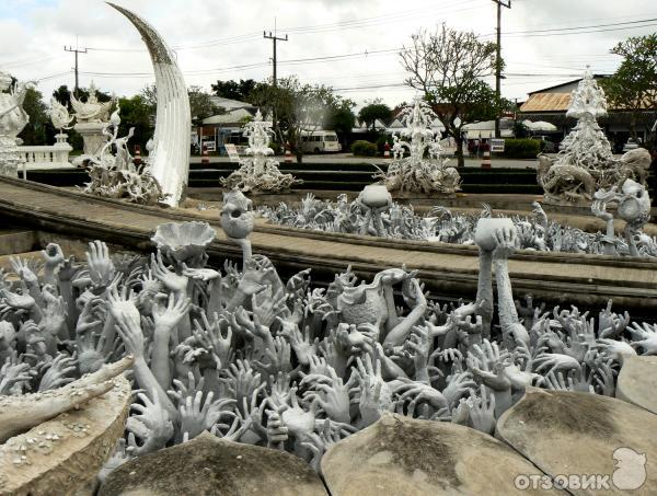 Ват Ронг Кхун (Wat Rong Khun) Белый Храм фото